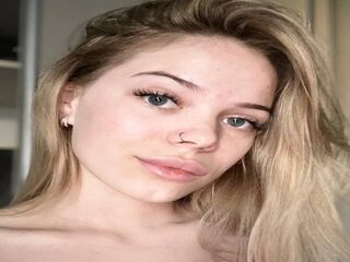 AnnaWernick's Live cam group shows Profile Image